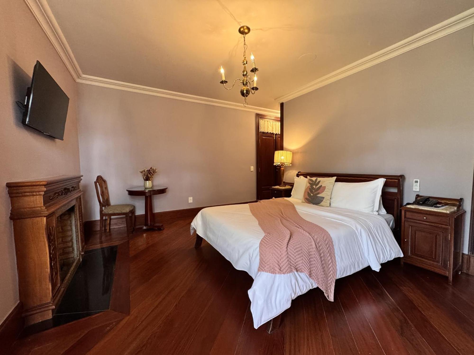Aroso Paco Hotel Педра-Азул Екстер'єр фото A room at the hotel